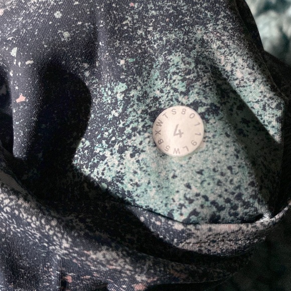 Paint Splatter Lululemon Leggings Size 4 - Picture 5 of 5